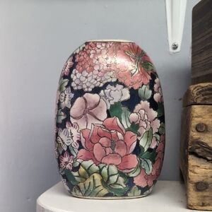 Vintage Chinese Chinoiserie Floral Ceramic Vase with Pink and Green Accents